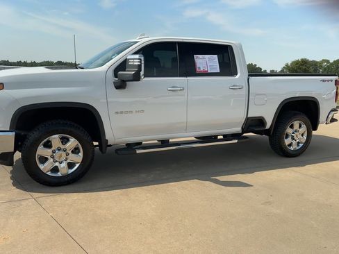 Used 2022 Chevrolet Silverado 2500 LTZ w/ LTZ Convenience Package image 5