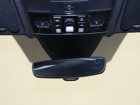 Used 2020 Volkswagen Atlas Cross Sport SEL R-Line AWD/4WD image 24