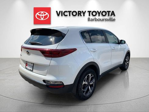 Used 2022 Kia Sportage LX AWD/4WD image 7