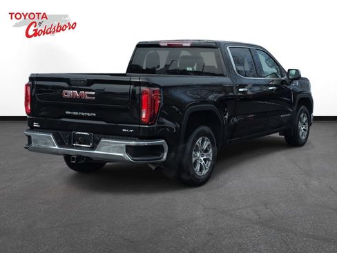 Used 2025 GMC Sierra 1500 SLT image 5