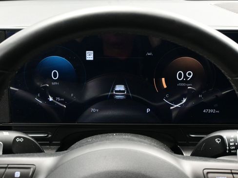 Certified 2025 Hyundai Kona SEL image 22