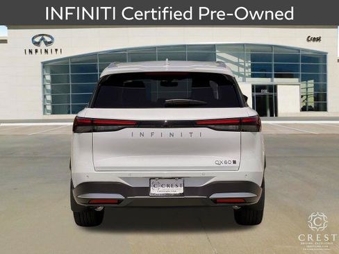 Certified 2027 INFINITI QX60 Luxe w/ Cargo Package AWD/4WD image 4