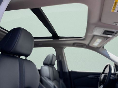Certified 2025 Honda Pilot Touring image 42
