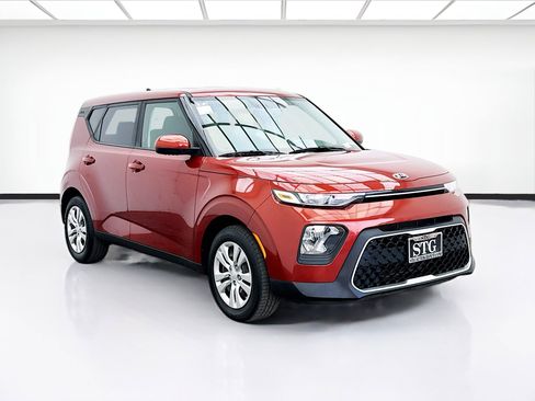 Used 2020 Kia Soul LX image 3