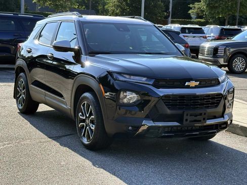 Used 2023 Chevrolet TrailBlazer ACTIV w/ Convenience Package FWD image 5