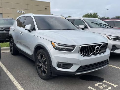 Used 2022 Volvo XC40 T5 Inscription w/ Climate Package AWD/4WD image 1