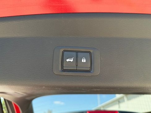 Used 2023 Mitsubishi Outlander SE image 29