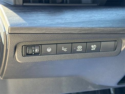 Certified 2023 Nissan Ariya AWD image 22