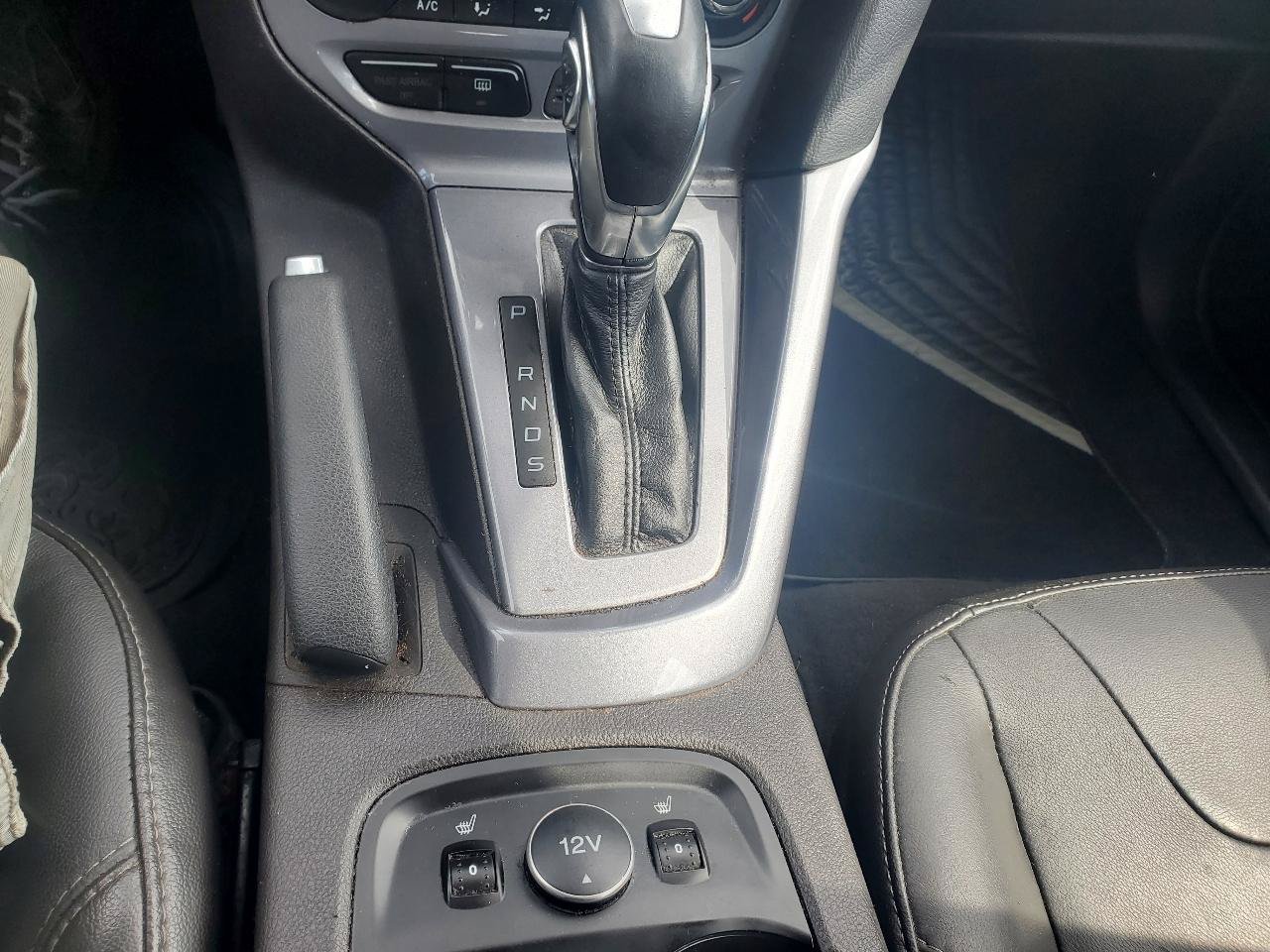 Used 2014 Ford Focus Titanium FWD image 21