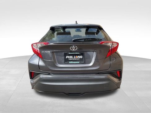 Used 2019 Toyota C-HR XLE FWD image 7
