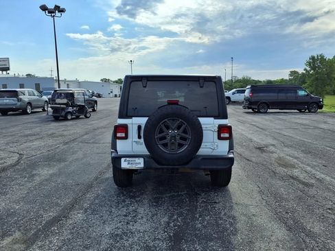 Used 2024 Jeep Wrangler Unlimited Sport AWD/4WD image 6