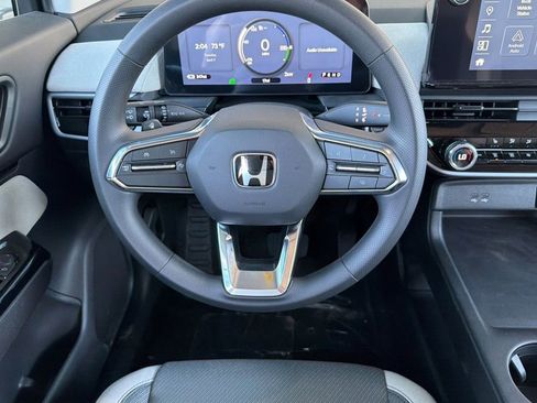 New 2026 Honda Prologue EX image 16