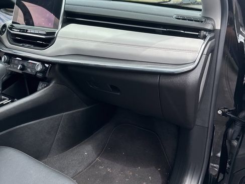 Used 2022 Jeep Compass Limited image 34