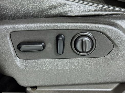 Used 2020 GMC Sierra 3500 Denali w/ Denali Ultimate Package image 21