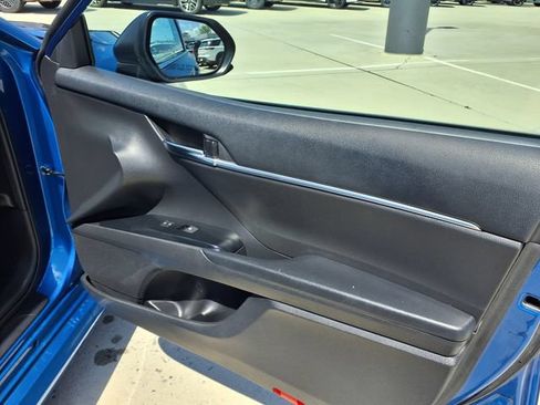 Used 2020 Toyota Camry LE FWD image 20