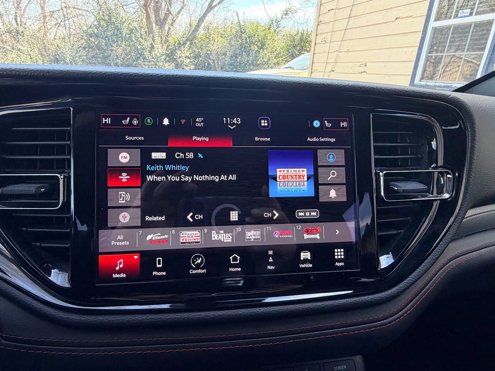 Used 2023 Dodge Durango GT AWD/4WD image 12