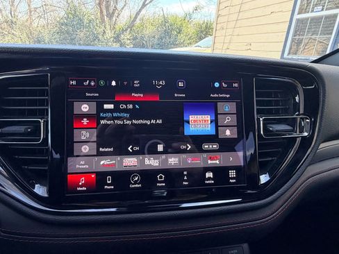 Used 2023 Dodge Durango GT image 12