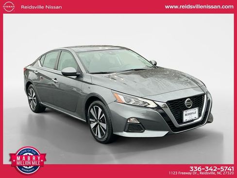 Used 2022 Nissan Altima 2.5 SV image 8