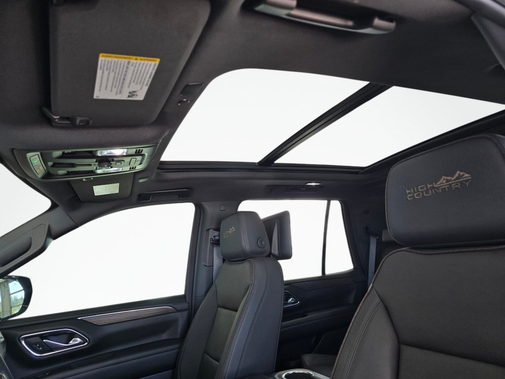 Used 2024 Chevrolet Tahoe High Country AWD/4WD image 19