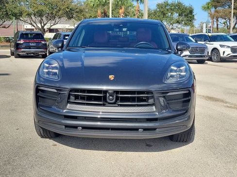 Used 2024 Porsche Macan image 2