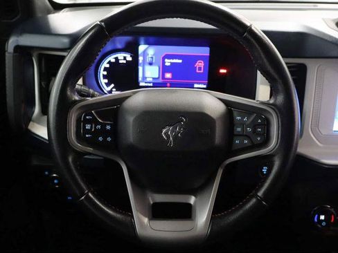 Certified 2023 Ford Bronco Heritage Edition image 3