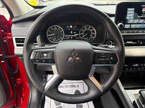 Used 2024 Mitsubishi Outlander SE FWD image 14