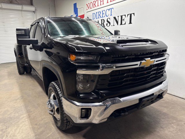Used 2024 Chevrolet Silverado 3500 LT w/ Safety Package AWD/4WD image 2