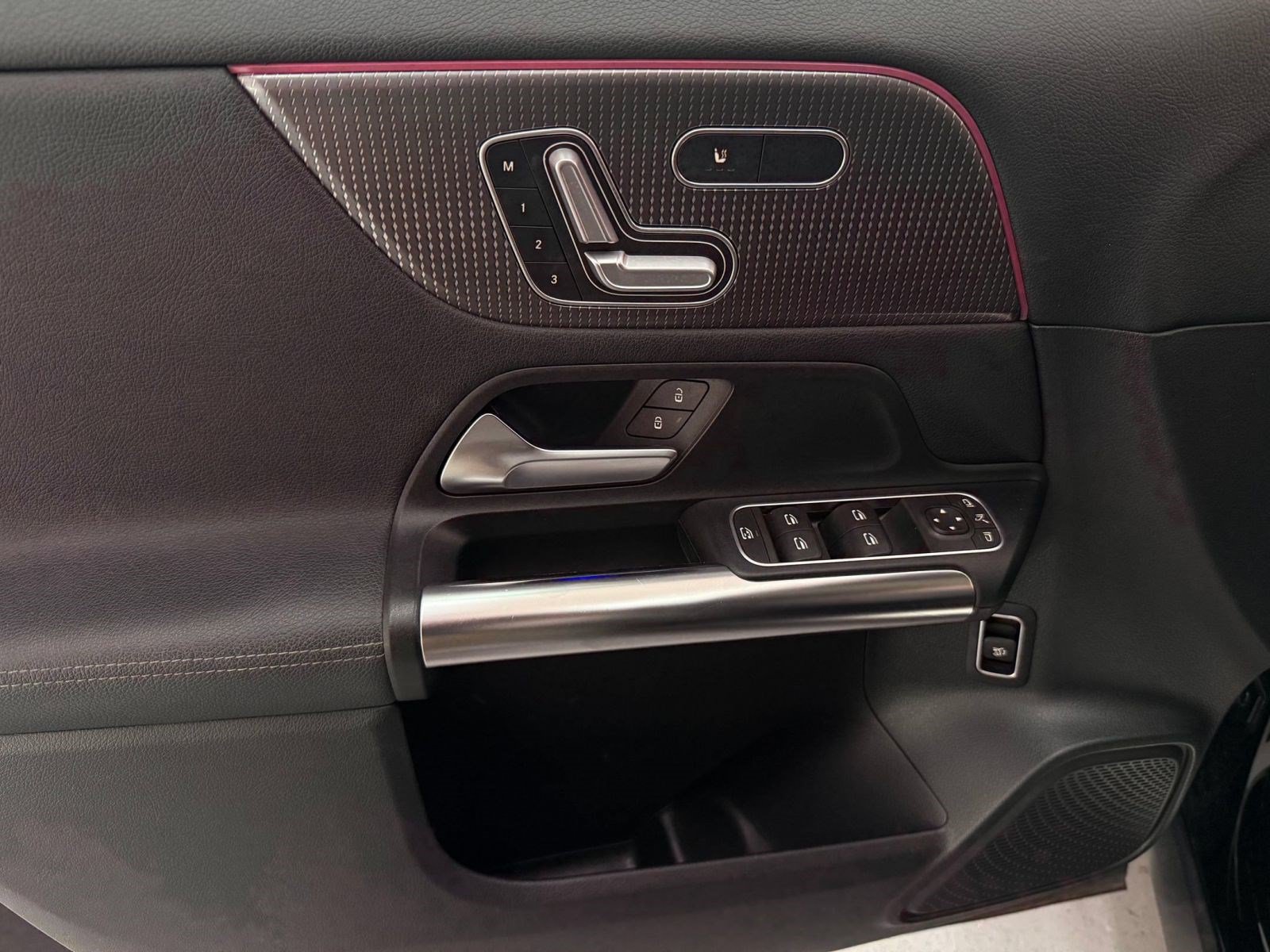 Certified 2021 Mercedes-Benz GLA 250 image 11