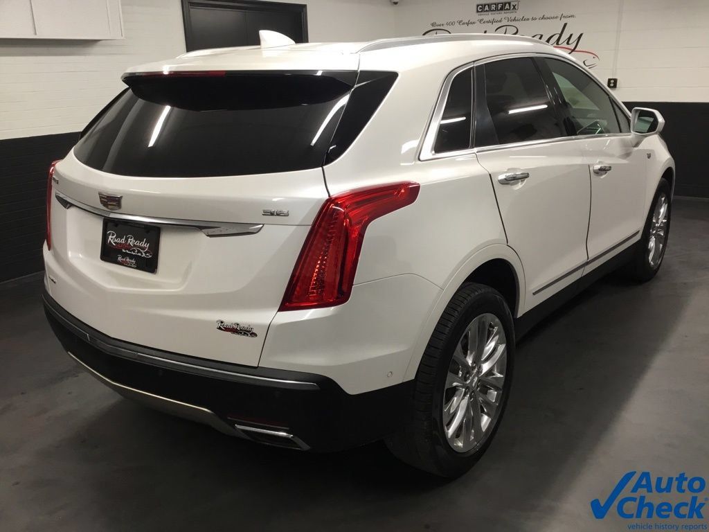 Used 2017 Cadillac XT5 Platinum w/ Driver Assist Package AWD/4WD image 11
