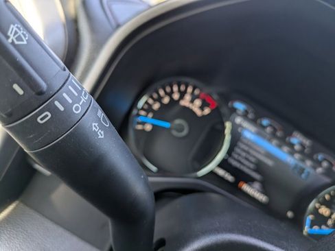 Used 2015 Ford F150 Platinum w/ Equipment Group 701A Luxury image 14