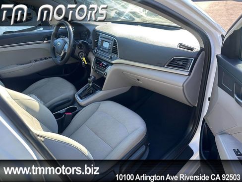 Used 2017 Hyundai Elantra SE FWD image 8