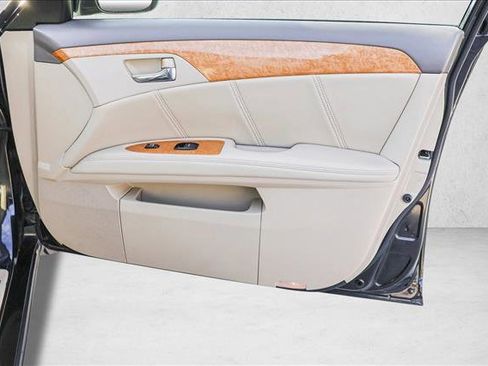 Used 2006 Toyota Avalon Limited image 30