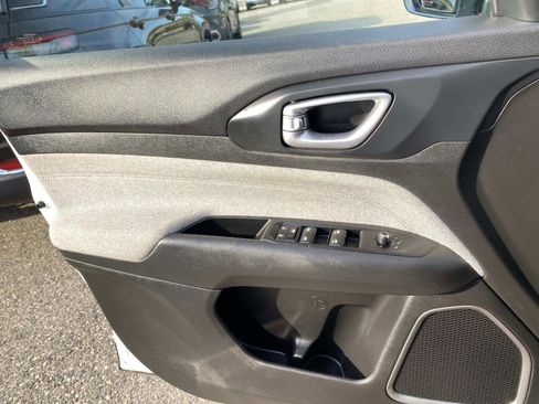 Certified 2022 Jeep Compass Latitude image 19