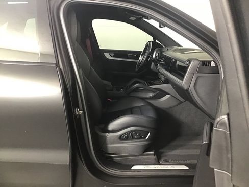 Certified 2024 Porsche Cayenne S AWD/4WD image 20