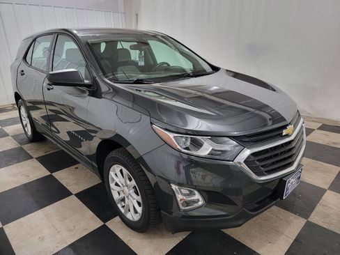 Used 2018 Chevrolet Equinox LS image 4