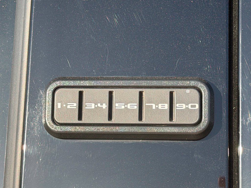 Used 2025 Ford F150 Raptor AWD/4WD image 13