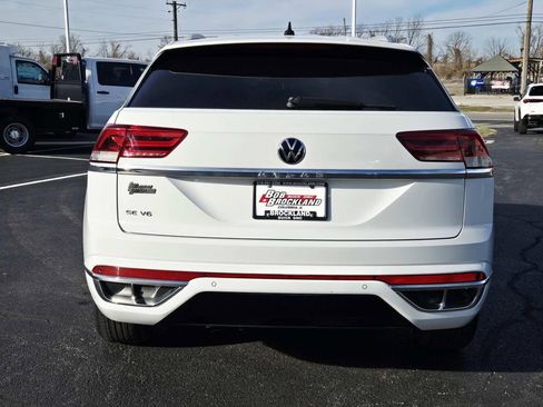 Used 2021 Volkswagen Atlas Cross Sport SE image 4