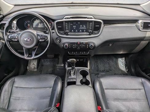 Used 2017 Kia Sorento EX AWD/4WD image 16