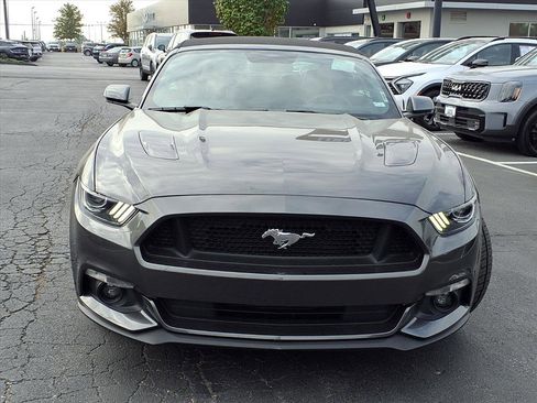 Used 2017 Ford Mustang GT Premium image 26