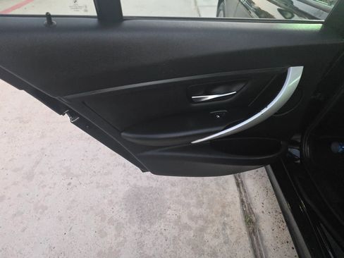 Used 2013 BMW 320i Sedan image 25