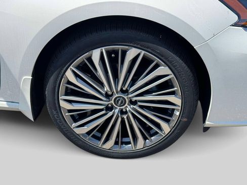 Certified 2025 Nissan Altima 2.5 SL FWD image 8