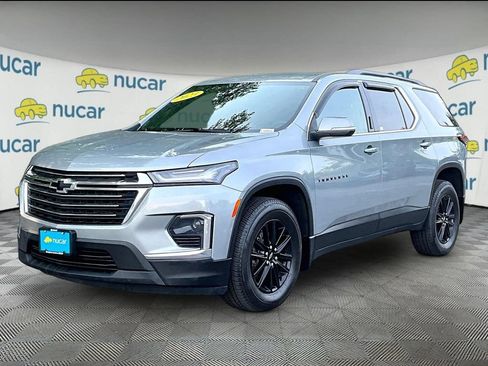 Used 2023 Chevrolet Traverse LT AWD/4WD image 3
