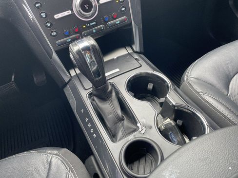 Used 2019 Ford Explorer Limited w/ Class III Trailer Tow Package FWD image 21