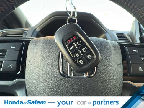 Used 2025 Honda Odyssey Sport-L image 23