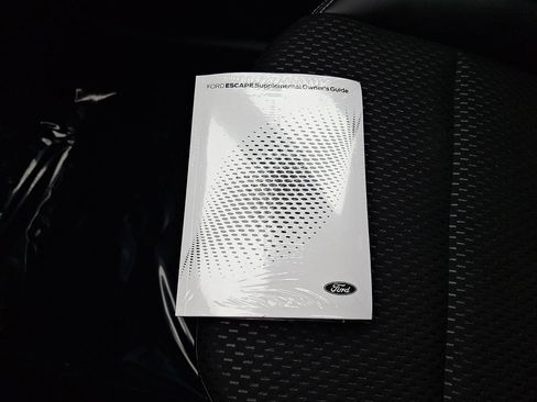 Used 2025 Ford Escape SE image 27