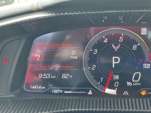 Used 2024 Chevrolet Corvette Stingray Premium Cpe w/ Z51 Performance Package RWD image 13