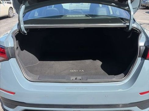 Used 2025 Nissan Sentra SR w/ SR Premium Package FWD image 31