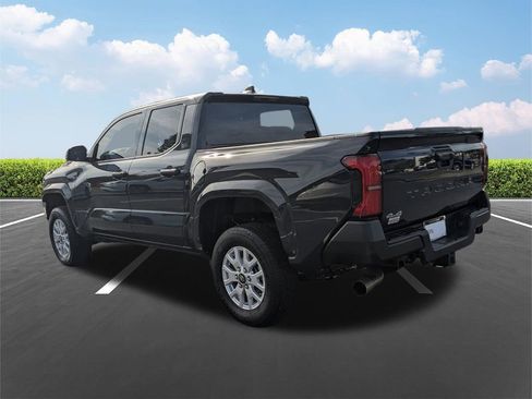 Certified 2025 Toyota Tacoma SR AWD/4WD image 7