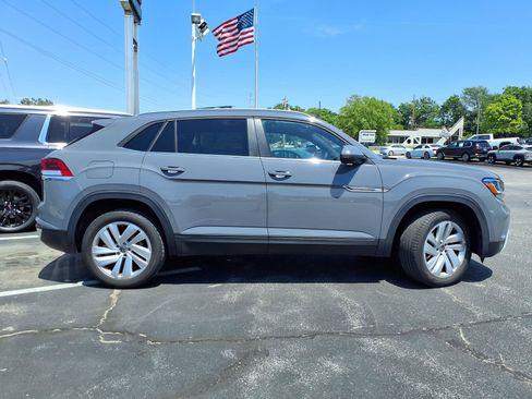 Used 2021 Volkswagen Atlas Cross Sport SE w/ Panoramic Sunroof Package FWD image 32