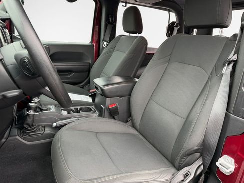 Used 2021 Jeep Wrangler Sport AWD/4WD image 12